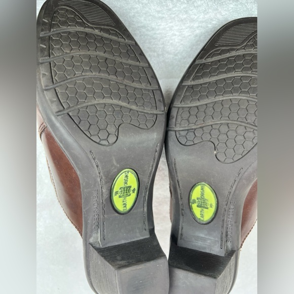 Earth Origins, brown leather clogs - Picture 4 of 9